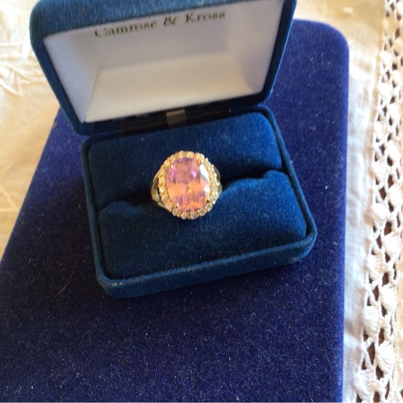 Camrose Kross Jaqueline Kennedy Replica Ring - Picture 3 of 5